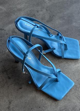 Стильні гарні босоніжки туфлі