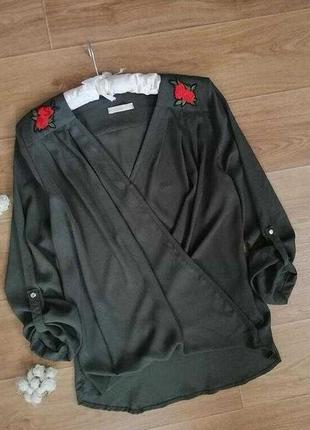 Женская блуза на запах зелёная