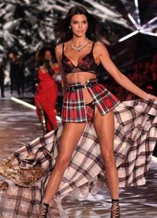 Оригинал)))шикарный бюстгалтер victorias secret very sexy)))размер 75ддд/75f