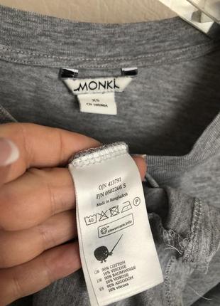 Футболка марки monki xs-s2 фото