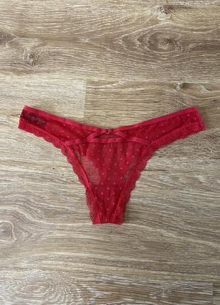 Шикарні, ажурні, трусики стрінги, червоного кольору