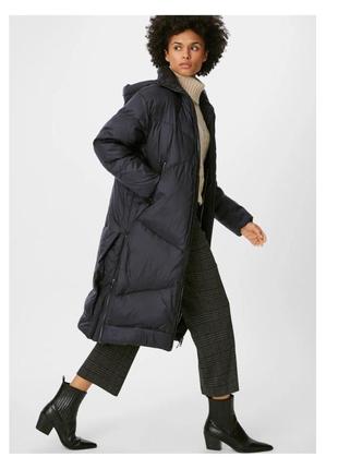 Тепле стеганное пальто з капюшоном із злегка блискучого нейлону, с&а, оверсайз, р. 50-522 фото