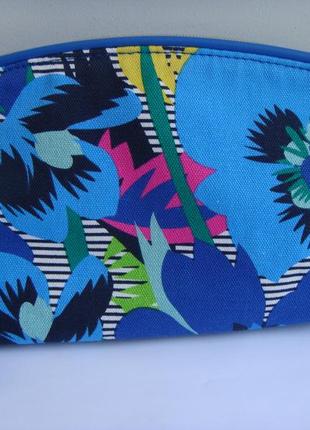 Косметичка от estee lauder