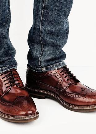 Фірмові черевики base london.