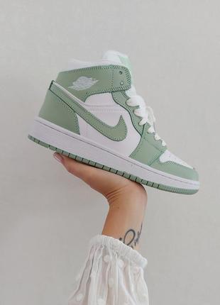 Високі шкіряні жіночі кросівки nike air jordan 1 retro green white