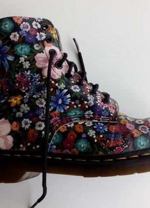Черевики dr. martens