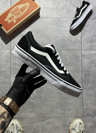 Vans old skool жіночі літні легкі кросівки чорні білі
