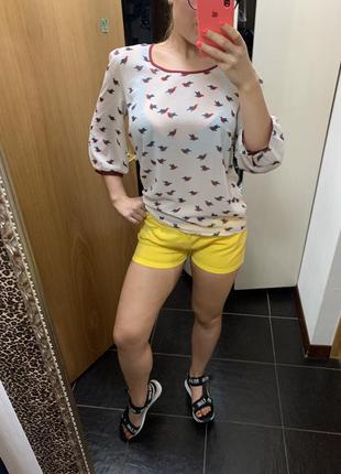 Желтые джинсовые шорты короткие шорты