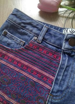 Крутые короткие шорты miss selfridge/молодежные шортики комбинированные вышитые с потертостями