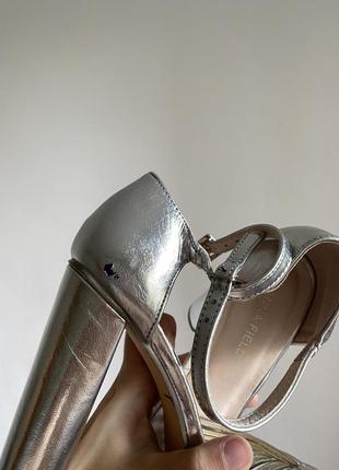 Серебрянные босоножки на каблуке / срібряні босоніжки8 фото