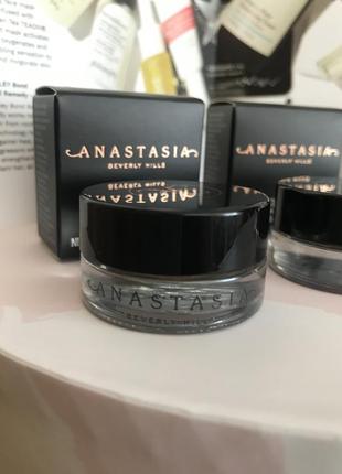 Бездоганні брови з помадкою anastasia beverly hills