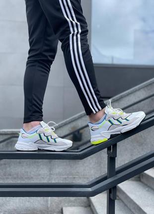 Отличные мужские кроссовки adidas ozweego white yellow blue ukraine белые с жёлто-синим4 фото