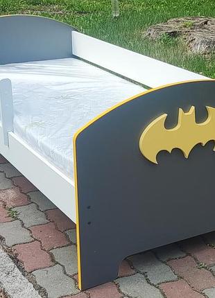 Детская кровать бэтмен белый+графит дсп  и мдф 18 мм