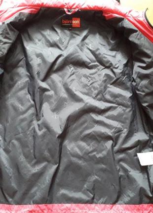 Куртка легенька куртка "bjornson" малинового кольору.