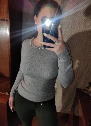 Водолазка з намистинами