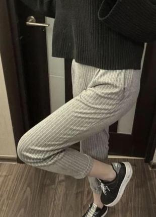 Брюки в полоску
