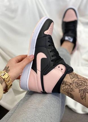 Жіночі кросівки nike air jordan 1 retro mid patent pink toe / жіночі кросівки найк аїр джордан2 фото