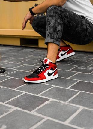 Жіночі кросівки nike air jordan 1 retro mid black red white 1/ женские кроссовки найк аир джордан7 фото