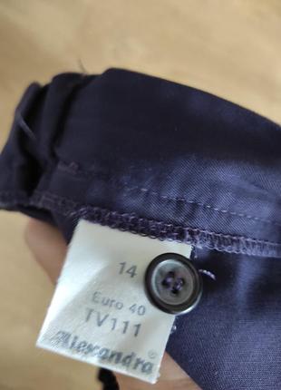 Червоні шорти 3