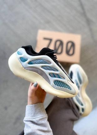 Жіночі кросівки adidas yeezy boost 700 v3 "kyanite" (преміум якість)