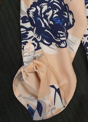 Нежно-кремовая блуза с крупным  цветочным рисунком. вискоза 100%2 фото