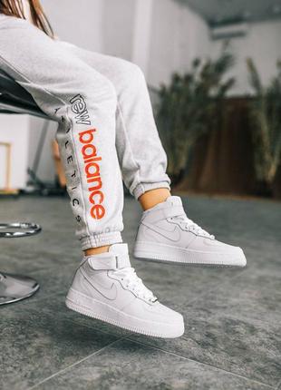 Кросівки жіночі nike air force 1 classic high white

/ женские кроссовки найк аир форс