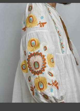Етнічна біла бавовняна сукня  плаття вишиванка вишита з обємними рукавами буфами3 фото