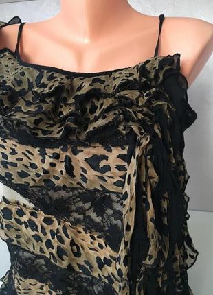 Ошатне асиметричне плаття в леопардовий принт на одне плече3 фото