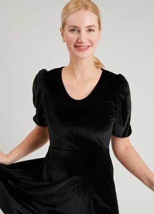 Оксамитове плаття з об'ємними рукавами / чорна оксамитна сукня tu8 фото