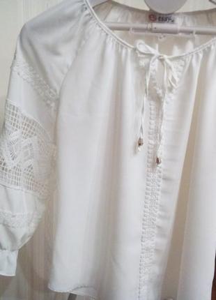 Нарядна біла блуза2 фото