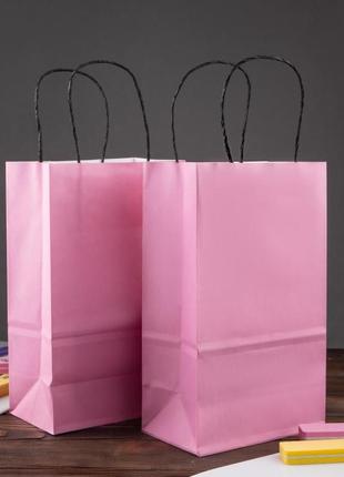 Крафт пакет розовый 150*90*250 мм с черными ручками, бумага 100 г/м2