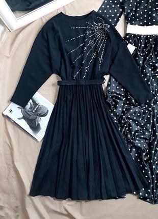 Вінтажна трендова сукня з низом пліссе і рукавом "кажан". винтажное платье с низом плиссе и рукавом летучая мышь1 фото