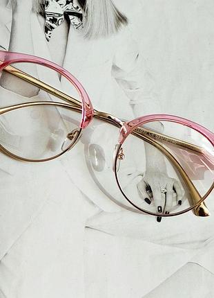 Женские круглые имиджевые очки в черной оправе