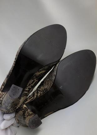 Черевики зі зміїної шкіри russel&bromley шкіряні ботильони на підборах змія кожаные змеиные ботинки на каблуке натуральная кожа змеи9 фото