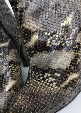 Черевики зі зміїної шкіри russel&bromley шкіряні ботильони на підборах змія кожаные змеиные ботинки на каблуке натуральная кожа змеи5 фото