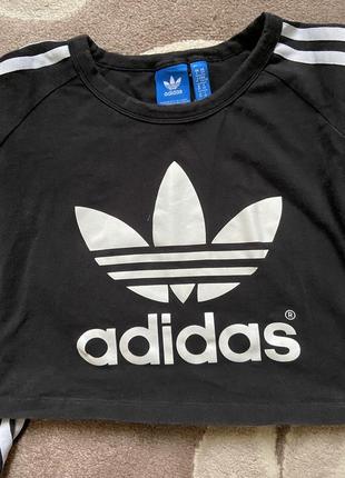 Кроп-топ adidas