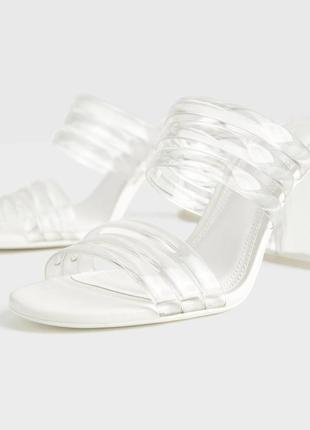 Фірмові босоніжки bershka, вінілові шльопанці іспанія