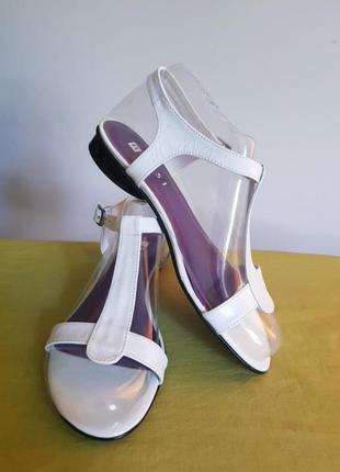 Босоножки женские nessi 36,5-37 роз.