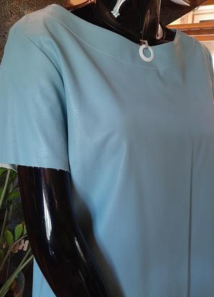 Голубое платье из экокожи италия4 фото