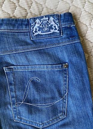 Джинсы
