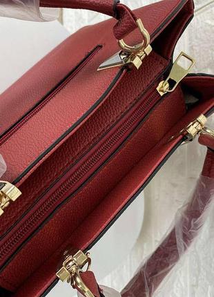 Модна жіноча сумочка з брелком. жіноча сумка з плечовим ременем для жінок червона5 фото
