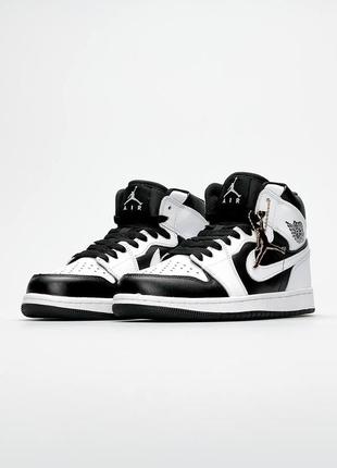 Женские кроссовки nike air jordan high black & white #найк