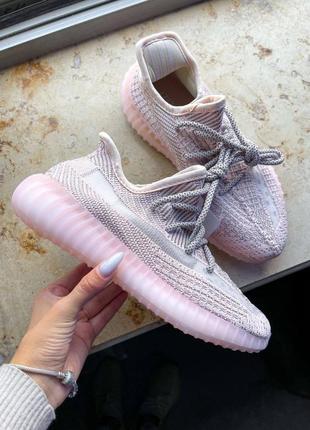 Жіночі кросівки yeezy 350 pink full reflective2 фото