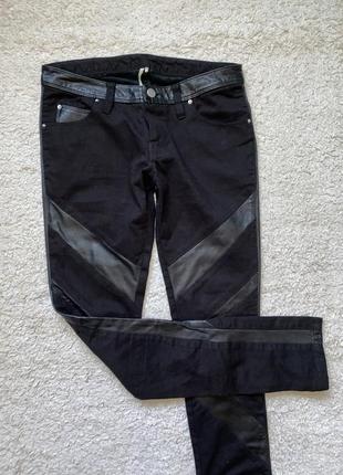 Чорні бомбезні джинси з шкіряними вставками розмір 26
