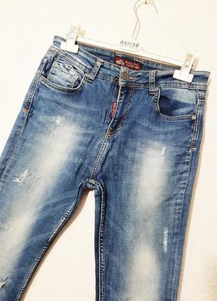 Martin love брендовые джинсы "рваные" синие злые зауженные стрейч-коттон женские w28, l323 фото