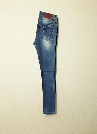 Martin love брендовые джинсы "рваные" синие злые зауженные стрейч-коттон женские w28, l328 фото
