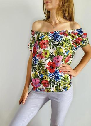 Блуза в квітковий принт6 фото