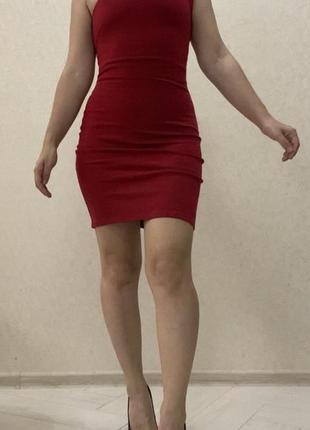 Асиметричне яскраве червоне плаття5 фото
