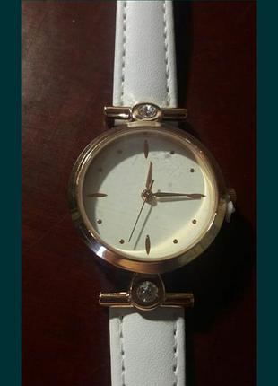 Кварцевые женские часы подарок наручные lbvyr synthetic yves rocher