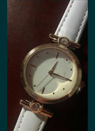 Кварцевые женские часы подарок наручные lbvyr synthetic yves rocher